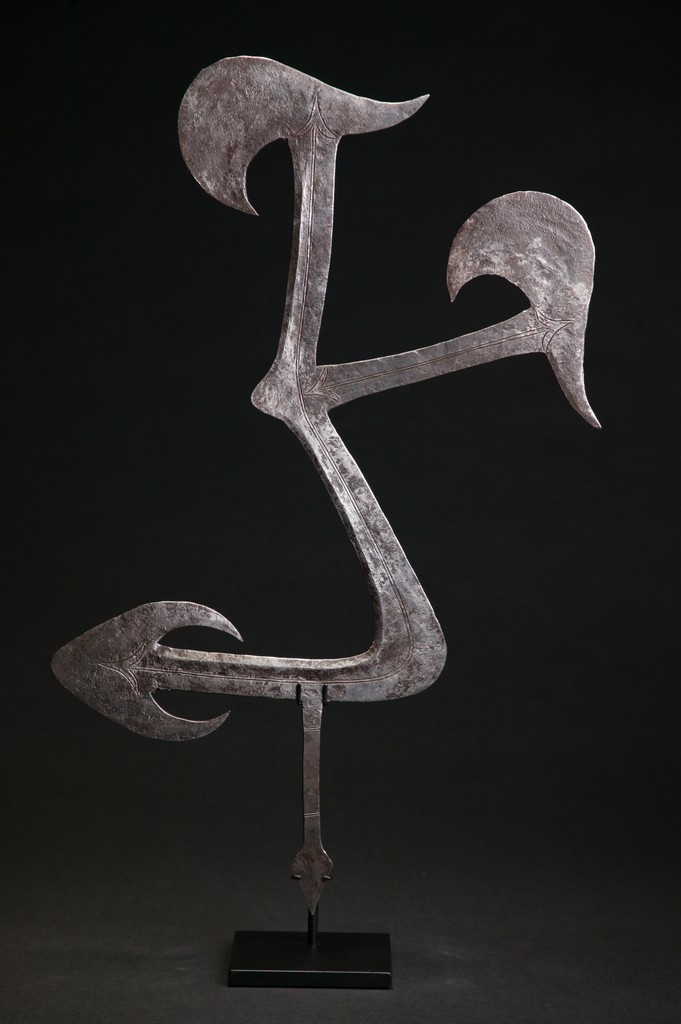 AF531: Mboum Knife of Authority